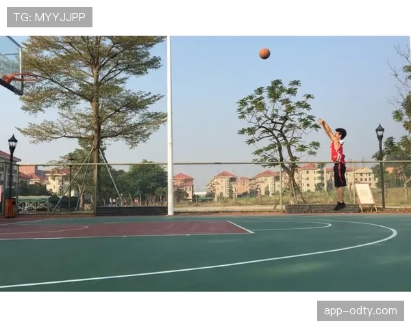 三分线规则详解：投篮时踩线到底算两分还是三分？